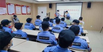 巩固安防 九江学院附属医院组织安保人员开展反恐防暴技能培训