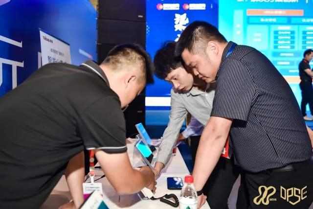 以商贸之名入中华腹地,慧聪物联网品牌巡展·郑州站打通华中智能安防、物联网渠道市场! 以商贸之名入中华腹地,慧聪物联网品牌巡展·郑州站打通华中智能安防、物联网渠道市场!