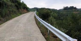 为农村公路系上“安全带”，沅陵农村公路安防建设项目将于8月底建成