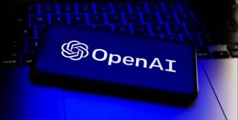 OpenAI 的动荡揭示了人工智能行业潜在的结构性紧张：盈利、人力&开源 