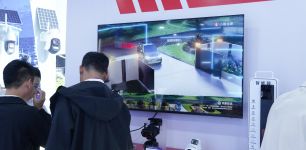 小豚当家年度旗舰鲸瞳Max亮相2025安博会