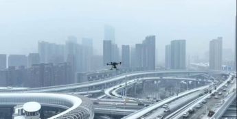 湖北武汉公安与低空经济双向奔赴 既是“安全员”“服务员” 又是应用者探路者