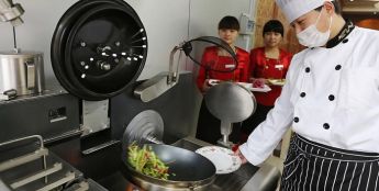 当“人间烟火”遇上人工智能——餐饮业智能化转型一线观察