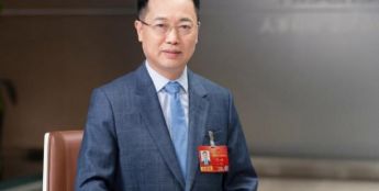 全国人大代表贾少谦：建议前瞻布局智能体基础设施，推动“人工智能+制造”有效落地