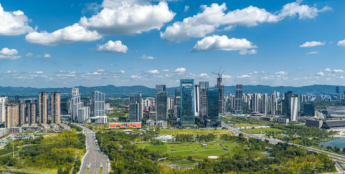 龙头西进、单人成军、培育AI训练师 成都人工智能如何长出“热带雨林”？