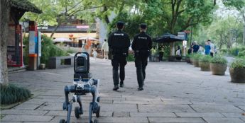 安防机器人怎么选？三个维度一次说透