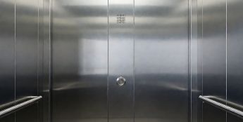 电梯五方对讲怎么排查：轿厢、机房与值班室通话不通的处理